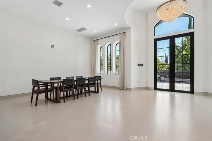 17363 Chase Street, Northridge, California 91325