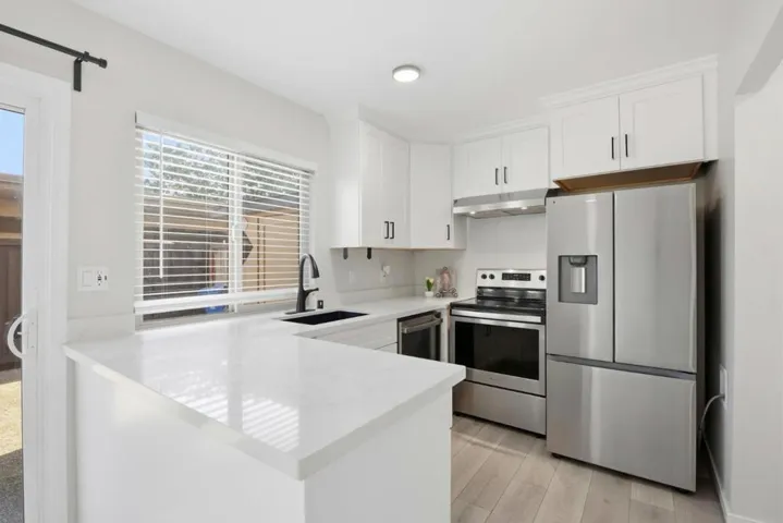 27492 Ponderosa Court, Hayward, California 94545 — photo 4