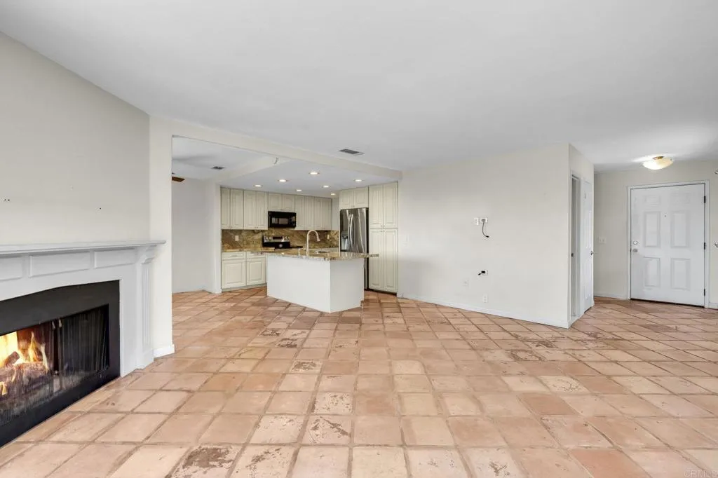 3036 Avenida Christina