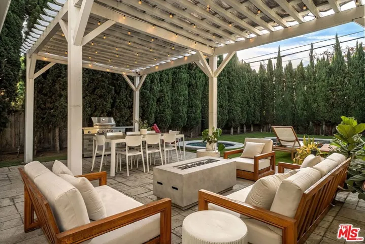 11825 Pacific Avenue, Los Angeles, California 90066