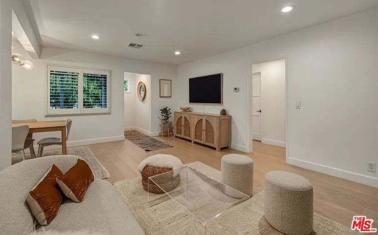 11825 Pacific Avenue, Los Angeles, California 90066