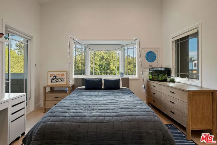 11825 Pacific Avenue, Los Angeles, California 90066