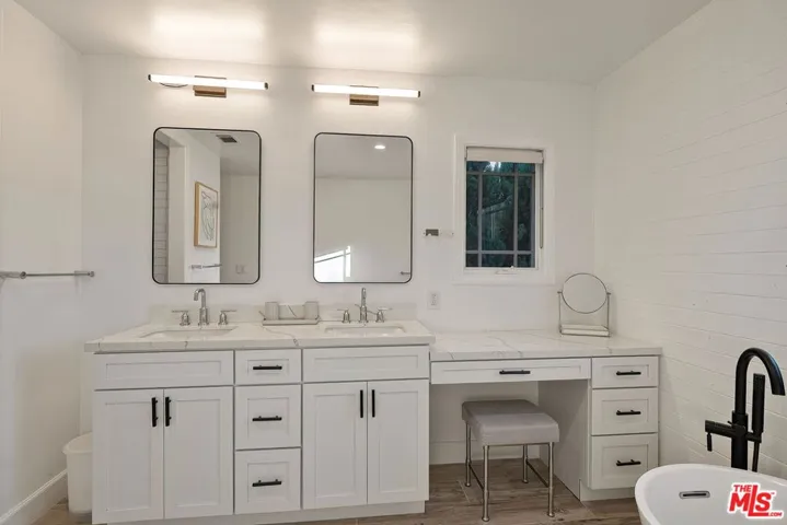 11825 Pacific Avenue, Los Angeles, California 90066