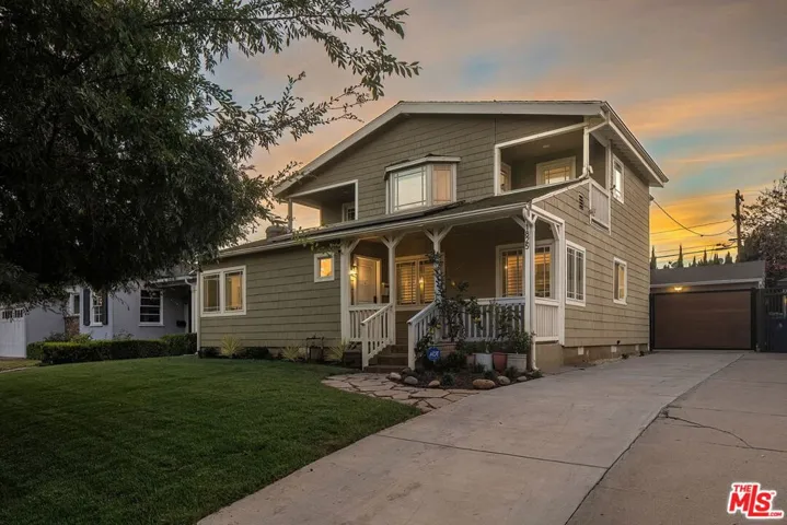 11825 Pacific Avenue, Los Angeles, California 90066