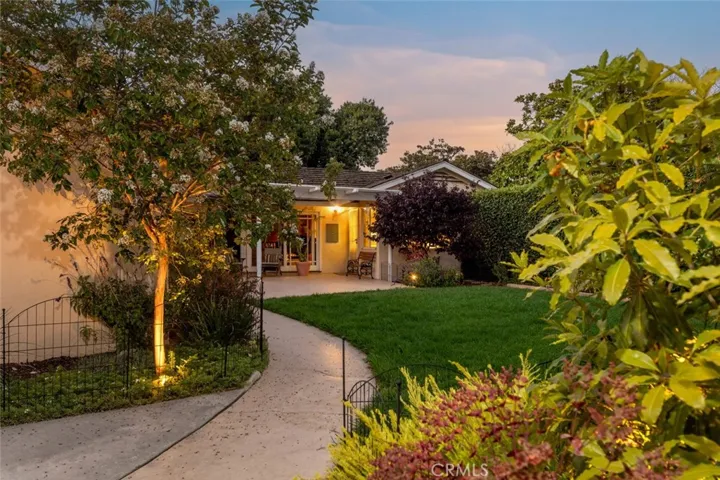5420 E El Jardin Street, Long Beach, California 90815