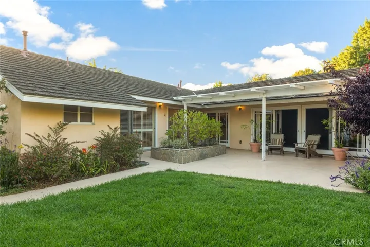 5420 E El Jardin Street, Long Beach, California 90815
