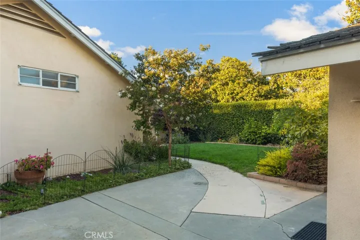 5420 E El Jardin Street, Long Beach, California 90815