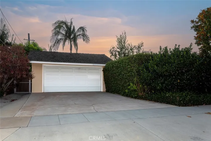 5420 E El Jardin Street, Long Beach, California 90815