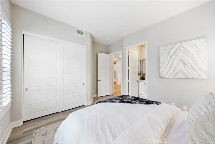 103 Drama, Irvine, California 92618