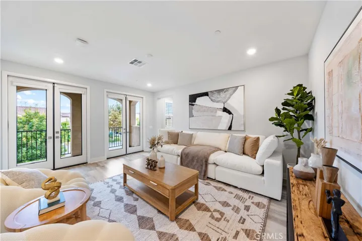 103 Drama, Irvine, California 92618
