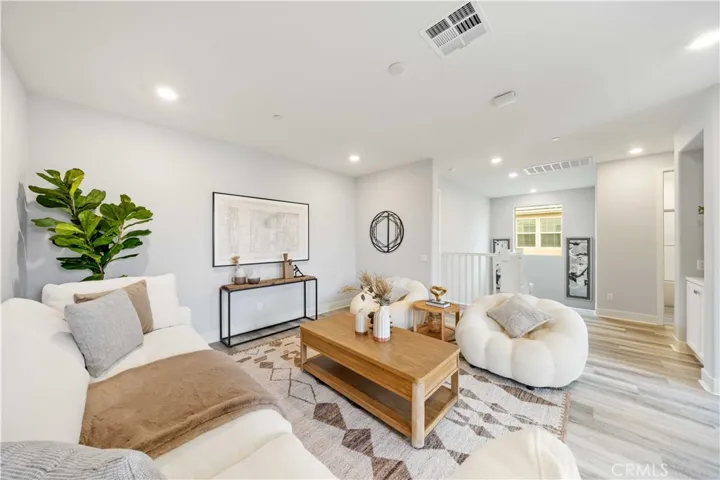 103 Drama, Irvine, California 92618