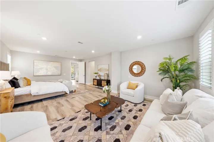 103 Drama, Irvine, California 92618