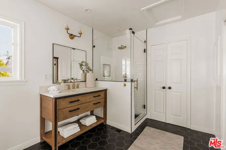 8316 Westlawn Avenue, Los Angeles, California 90045
