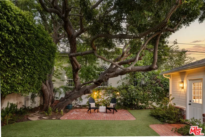 8316 Westlawn Avenue, Los Angeles, California 90045