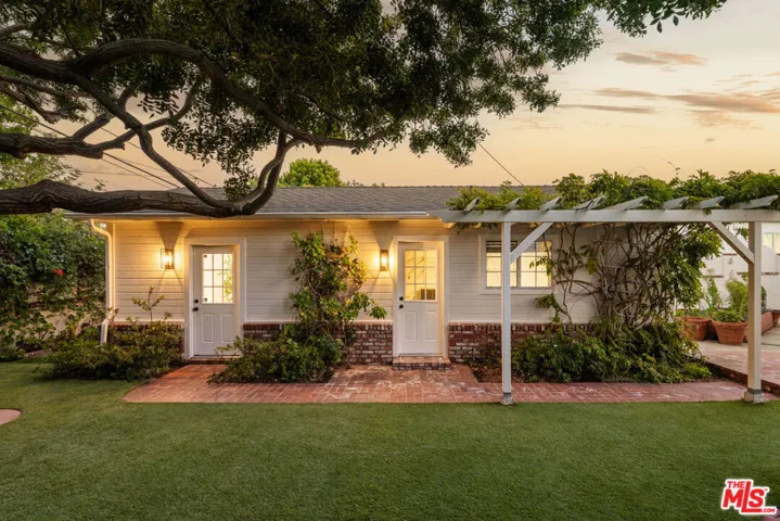 8316 Westlawn Avenue, Los Angeles, California 90045
