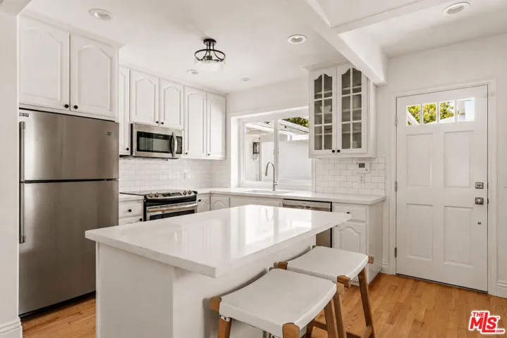 8316 Westlawn Avenue, Los Angeles, California 90045