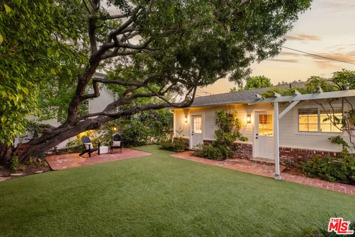 8316 Westlawn Avenue, Los Angeles, California 90045