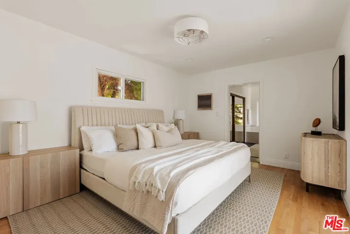 8316 Westlawn Avenue, Los Angeles, California 90045