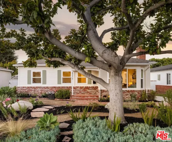 8316 Westlawn Avenue, Los Angeles, California 90045