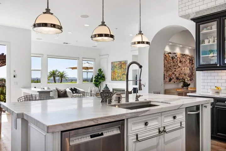 6539 Mesa Norte Dr., San Diego, California 92130