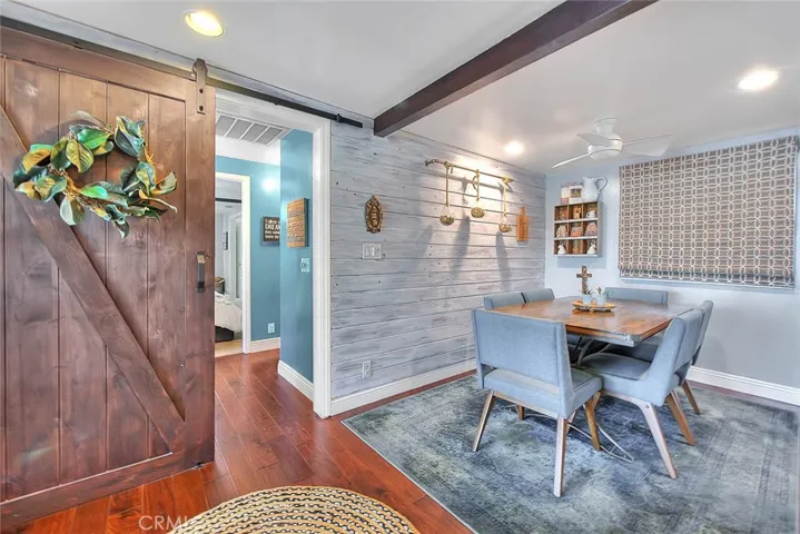 Breakfast nook
