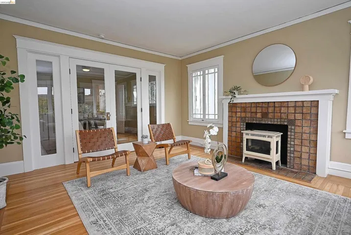 Cozy Fireplace for cold nights.