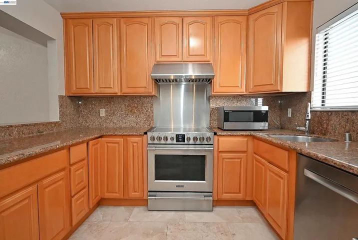17994 Azalea Rd., Hayward, California 94541-4609