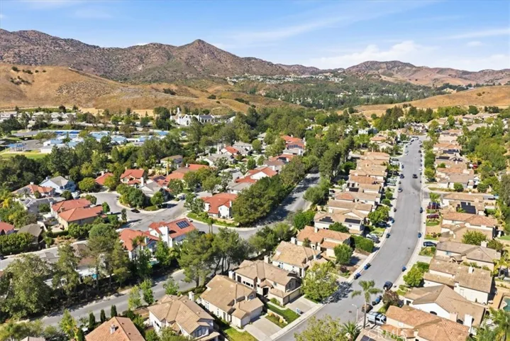 5199 Carmento Drive, Oak Park, California 91377