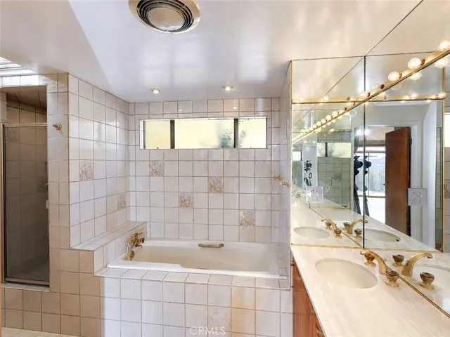 1300 Paseo Redondo, Burbank, California 91501