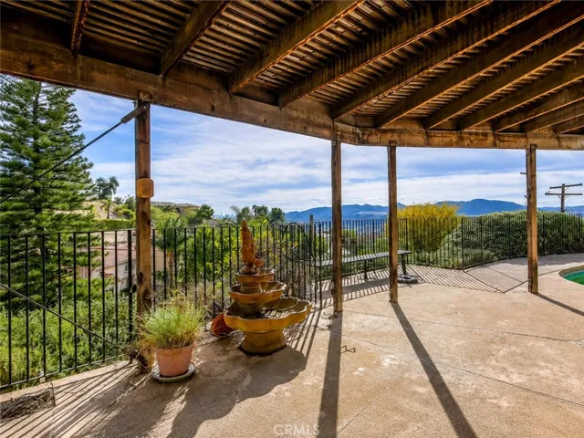 1300 Paseo Redondo, Burbank, California 91501