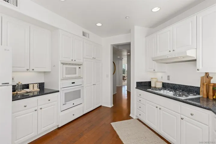 817 Kalpati Cir 310, Carlsbad, California 92008