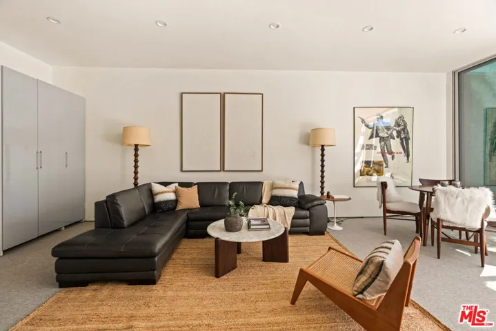 1076 Palms Boulevard, Venice, California 90291
