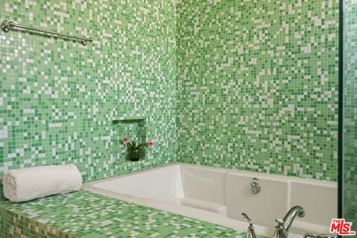 1076 Palms Boulevard, Venice, California 90291