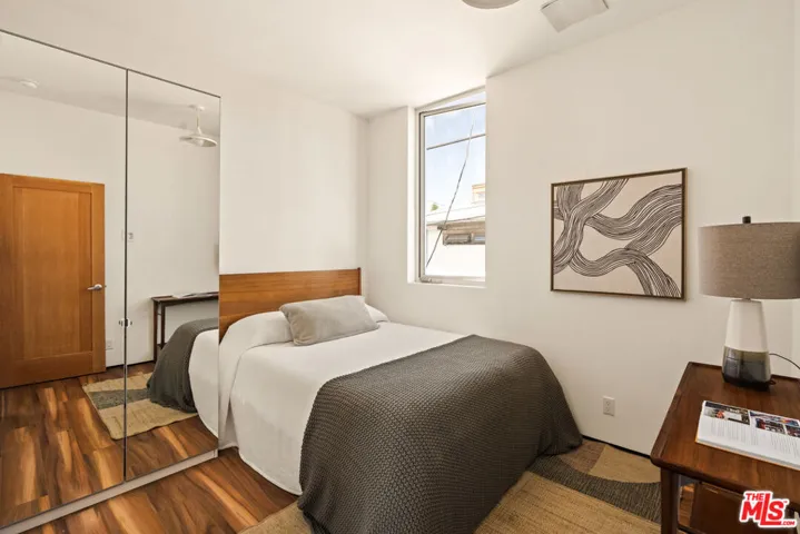 1076 Palms Boulevard, Venice, California 90291