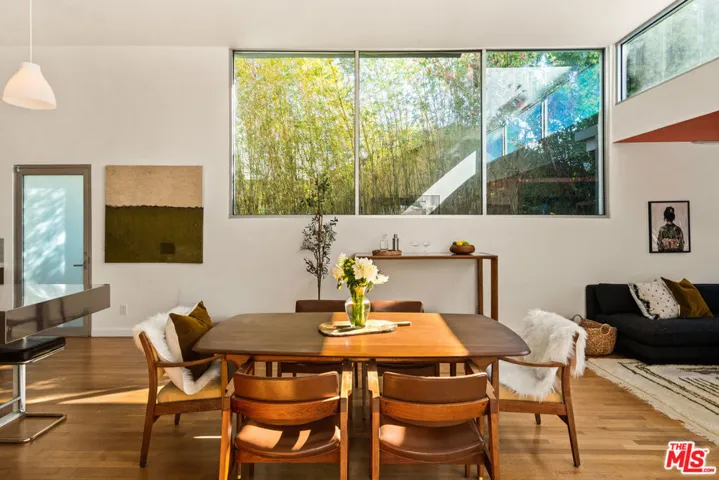 1076 Palms Boulevard, Venice, California 90291