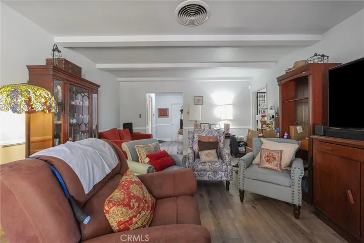5790 Bucknell Avenue, North Hollywood, California 91607