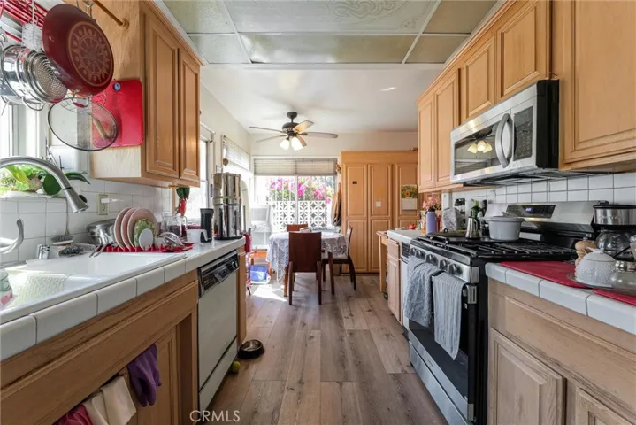 5790 Bucknell Avenue, North Hollywood, California 91607