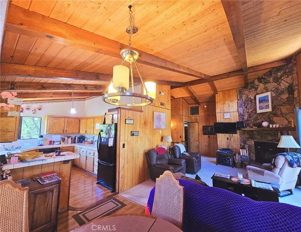 41620 Thrush Court, Big Bear Lake, California 92315