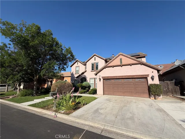 4683 N Arrow Ridge, Clovis, California 93619