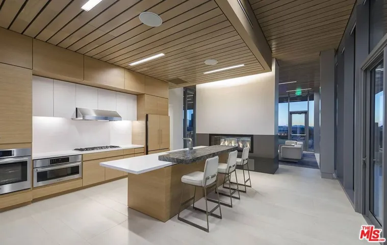 3033 Wilshire Avenue Ph1604, Los Angeles, California 90010