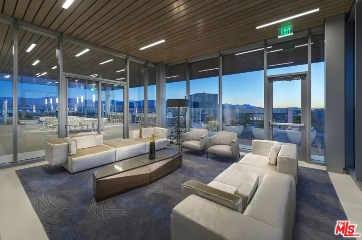3033 Wilshire Avenue Ph1604, Los Angeles, California 90010