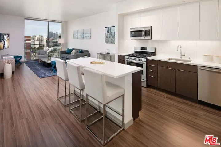 3033 Wilshire Avenue Ph1604, Los Angeles, California 90010