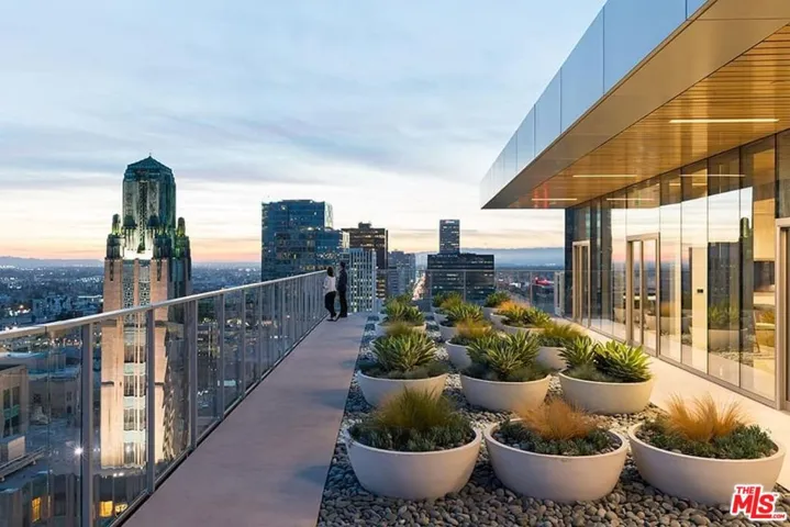 3033 Wilshire Avenue Ph1604, Los Angeles, California 90010