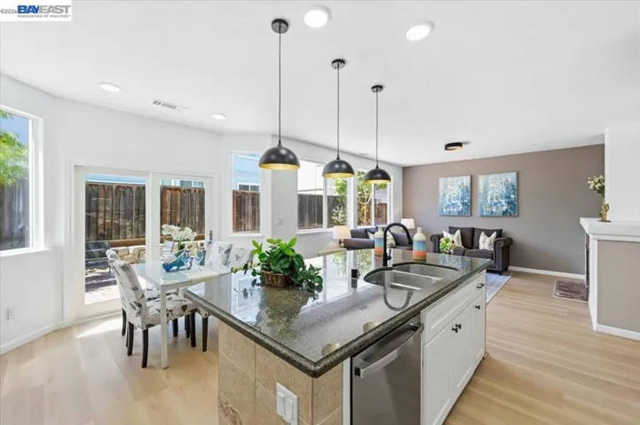 112 Ridgepoint Ct, Hercules, California 94547