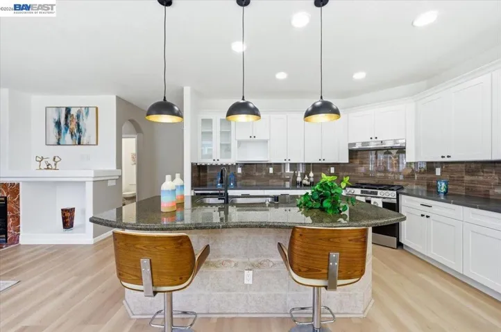 112 Ridgepoint Ct, Hercules, California 94547