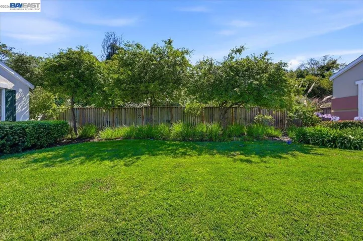 112 Ridgepoint Ct, Hercules, California 94547