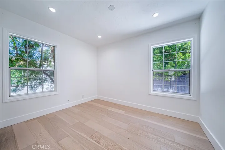 5143 Newcastle, Encino, California 91316