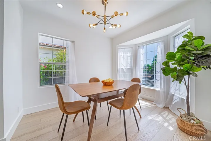 5143 Newcastle, Encino, California 91316