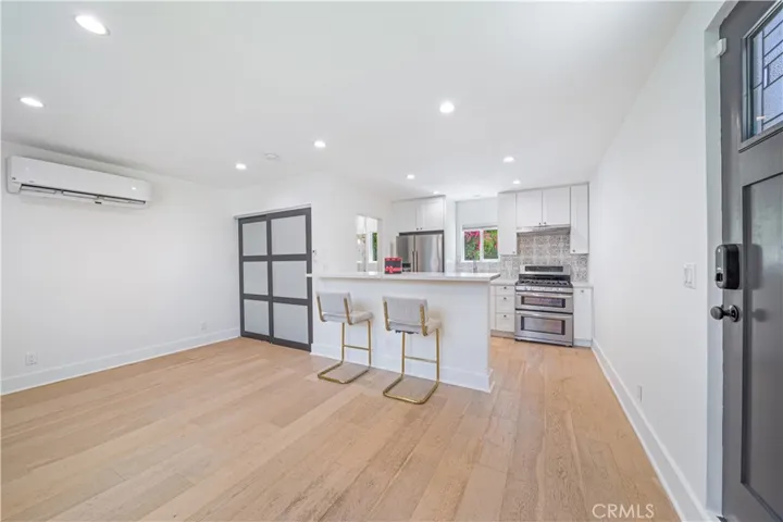 5143 Newcastle, Encino, California 91316