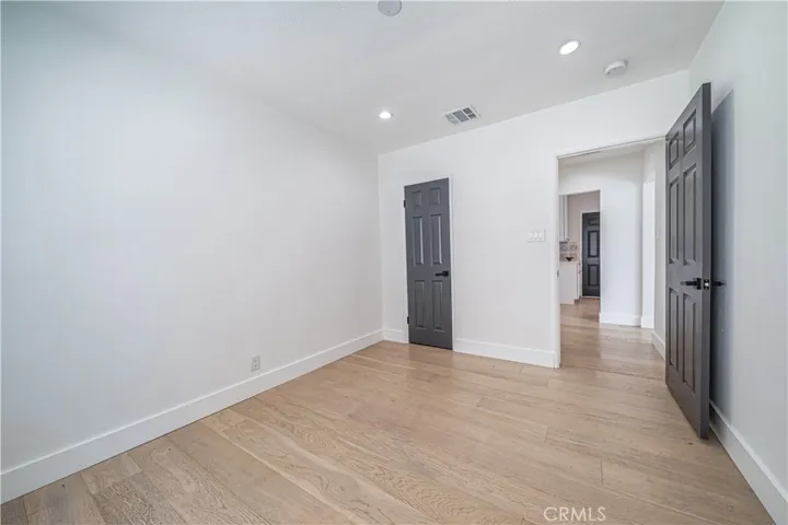 5143 Newcastle, Encino, California 91316